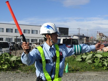 警備員採用写真03